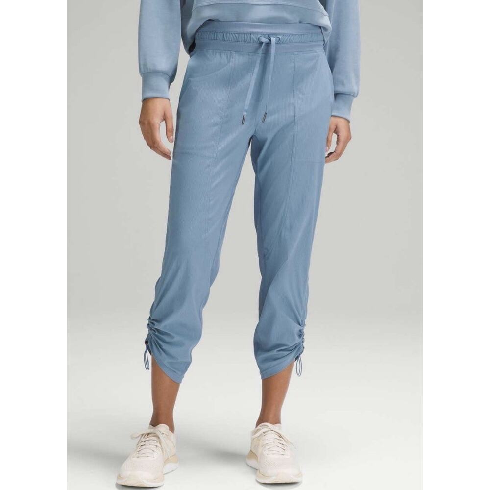 Lululemon Dance Studio Mid-Rise MR Crop Pant Size 6 Pitch Blue